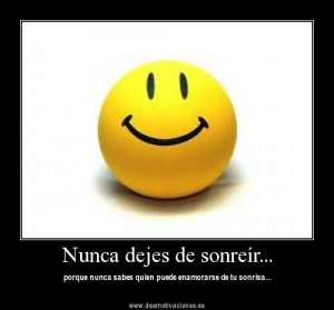 SONRIS21 300x279 Sonreír, un ejercicio apto para todos los públicos y sin contraindicaciones