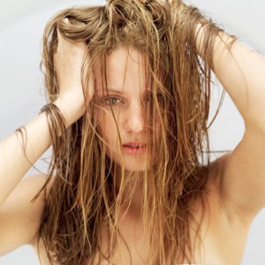 cabello3 300x300 Como mejorar la salud y belleza del cabello y evitar su caída