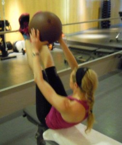 p139 252x300 ¿Por qué practicar el Método Pilates? 15 saludables razones para ello 