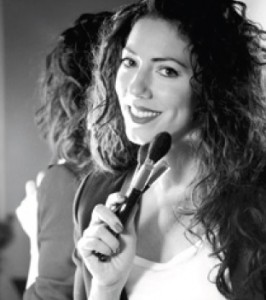 rebeca1 266x300 L’Oréal Paris nos invita a su Curso de maquillaje en streaming gratuito y para todas
